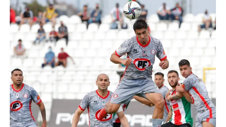 La Calera sigue luchando arriba