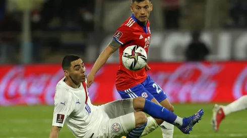 Charles Aránguiz viene de perderse el partido frente a Venezuela por sanción.