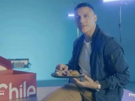 Alexis protagoniza "unboxing": "Si es chileno, es bueno"