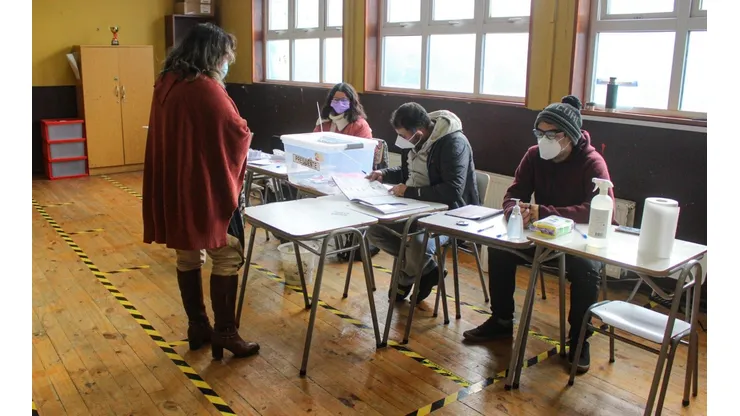 Vocales de mesa nuevos recibirán una mayor bonificación.