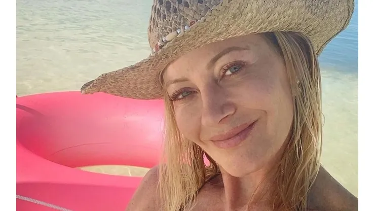Marcela Vacarezza en una playa de Miami.