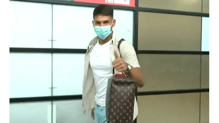 Alan Saldivia llegó a Chile para sumarse a Colo Colo