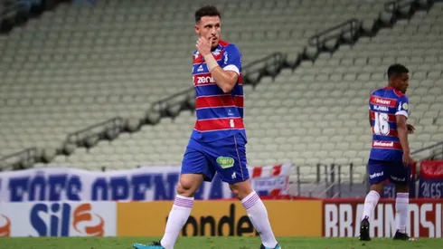 Ángelo Henríquez fue titular y fue sustituido al segundo tiempo.