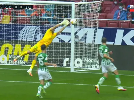 Un muro y aplausos: tremenda atajada de Bravo a Griezmann