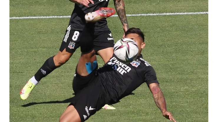 Colo Colo se queda con cinco jugadores y avanza la suspensión del partido con Wanderers.