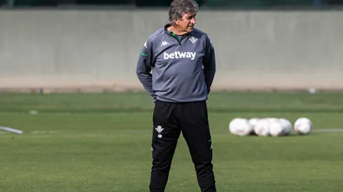 El Ingeniero alcanzará el registro del mexicano Javier Aguirre en España.