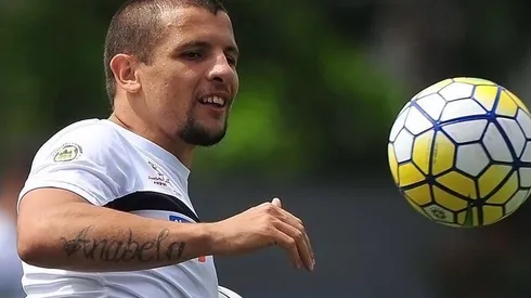 Emiliano Vecchio estuvo cuatro temporadas en el fútbol chileno y fue bicampeón con Colo Colo, además de finalista en Unión Española