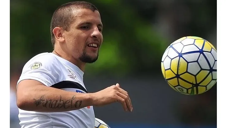 Emiliano Vecchio estuvo cuatro temporadas en el fútbol chileno y fue bicampeón con Colo Colo, además de finalista en Unión Española