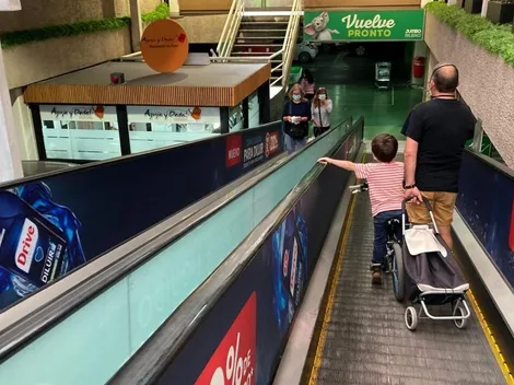 ¿A qué hora cierran los supermercados este fin de semana largo?