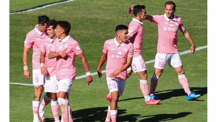 Universidad Católica aclaró que ningún jugador de Colo Colo visitó su camarín