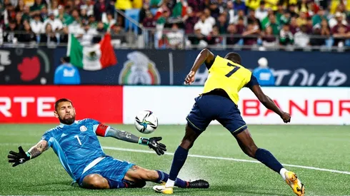 Ecuador se llevó el triunfo ante México con un equipo lleno de jugadores de los torneos locales.