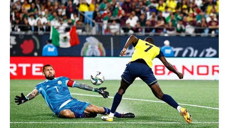 Ecuador se llevó el triunfo ante México con un equipo lleno de jugadores de los torneos locales.
