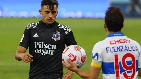 Colo Colo ante la UC en su anterior partido. Hoy se ven las caras de nuevo en el Monumental.