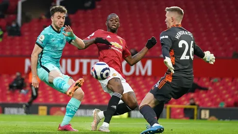 Liverpool y Manchester animan el Derbi del Noroeste de Inglaterra, en un domingo cargado de clásicos en el mundo.