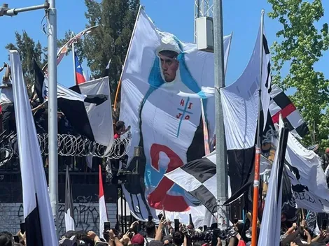 Hinchas de Colo Colo e irónico lienzo dedicado a Nico Castillo