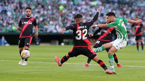 Betis gana y presiona a los líderes en La Liga