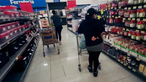 ¿Hasta qué hora funcionan los supermercados el fin de semana?