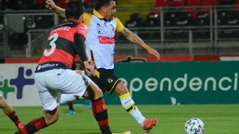 Esteban Paredes marcó un golazo en la visita a Rangers en Talca.