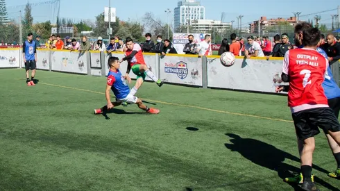 Sigue la búsqueda de los futbolistas amateurs más hábiles cuando el Red Bull Neymar Jr's Five llegue hasta Antofagasta .
