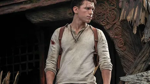 Tom Holland como Nathan Drake