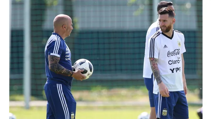 Jorge Sampaoli y Lionel Messi compartieron en el Mundial de 2018 con Argentina.