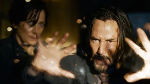 Keanu Reeves y Carrie Ann-Moss retornan a su icónicos roles para The Matrix: Resurrections.