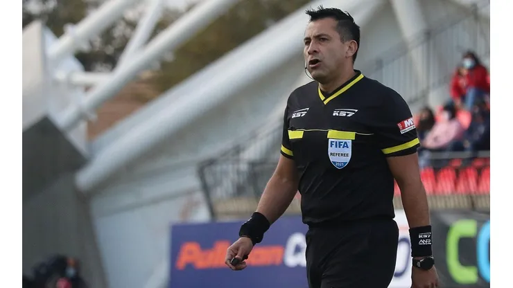 Julio Bascuñán será el árbitro del clásico entre Colo Colo y Universidad Católica