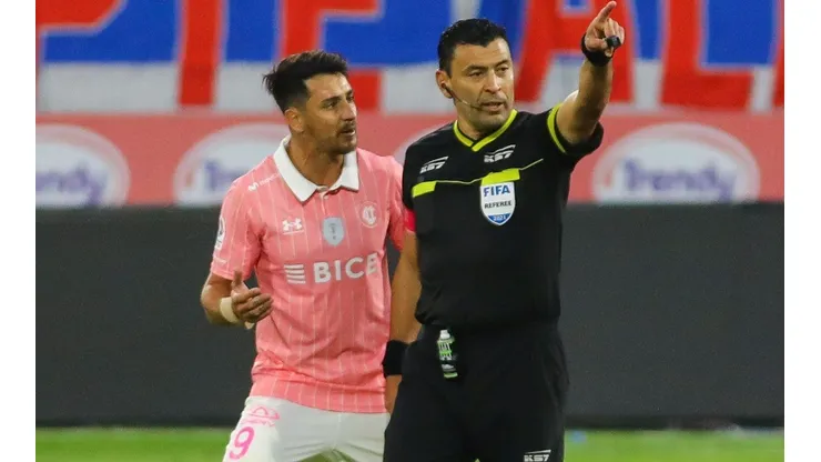 Fernando Zampedri podrá jugar ante Colo Colo después de la retractación del árbitro Roberto Tobar