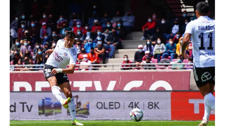 Colo Colo ganó con holgura a Deportes La Serena.
