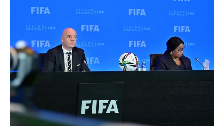 Infantino convocó a una cumbre mundial