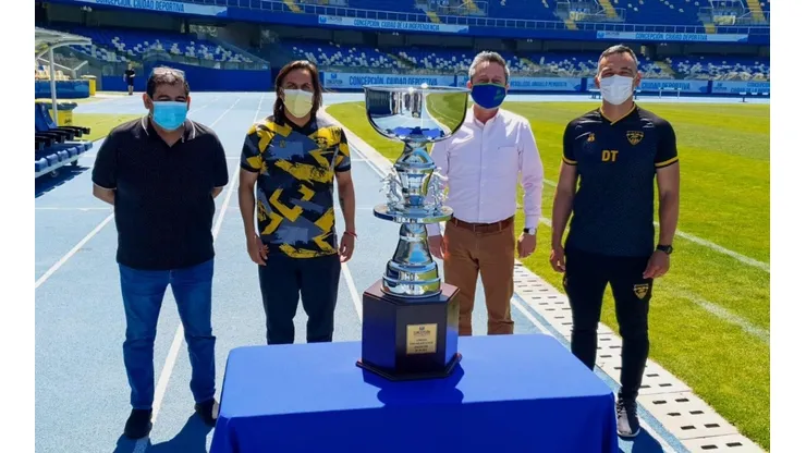 Desde las 19.00 horas se jugará la Copa Nelson Acosta por un nuevo aniversario de la ciudad de Concepción.