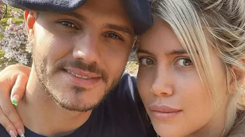 El delantero compartió un emotivo mensaje para su esposa.