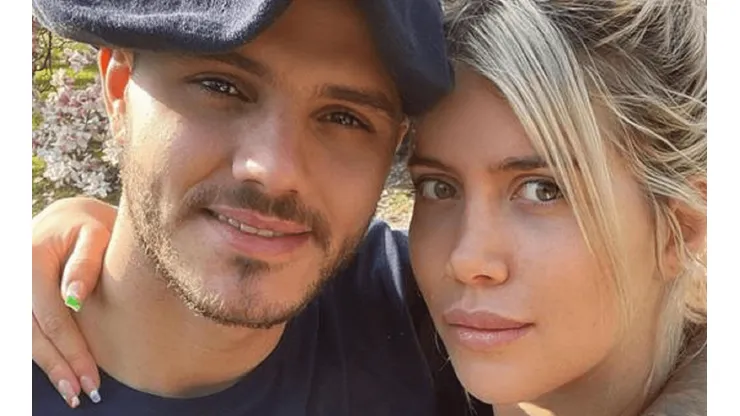 El delantero compartió un emotivo mensaje para su esposa.
