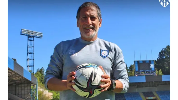 Mario Salas debutará en zona de descenso directo con Huachipato.