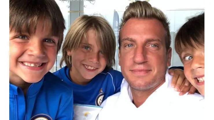 El jugador se hizo cargo de los cinco hijos de Wanda Nara en medio de la crisis de pareja de su ex mujer.