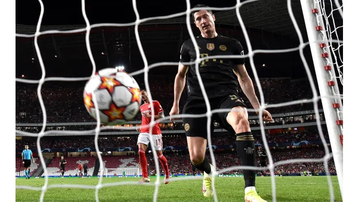 Bayern Múnich derrotó al Benfinca con goles de Sané y Lewandowski en Champions.