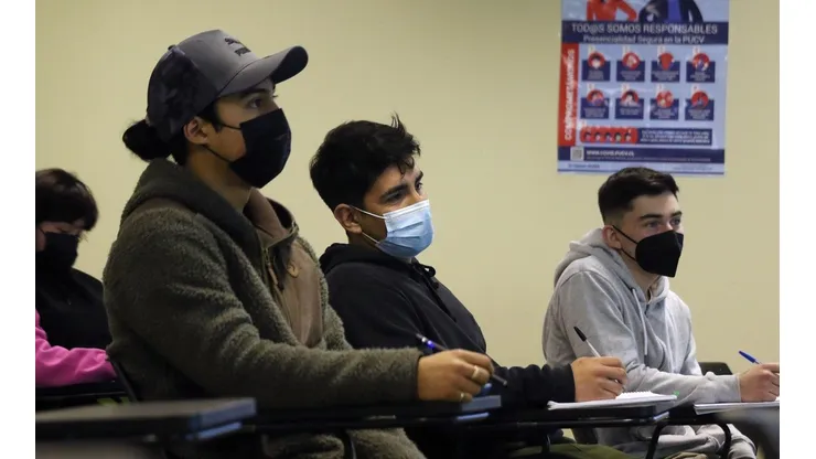 Estudiantes rendirán en diciembre la PTU.