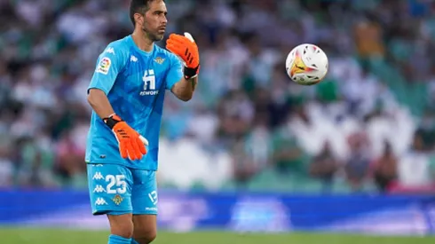 Bravo se ganó el respeto de la prensa española con su nivel en el Betis