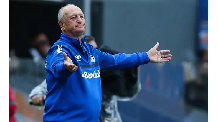Scolari pudo enfrentar a Chile si aceptaba la oferta de Paraguay