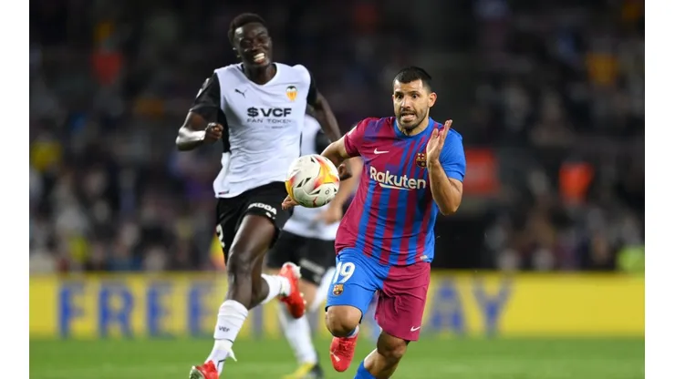 Sergio Agüero todavía recuerda el momento en que Messi se fue del club a días de haber firmado en el Barcelona