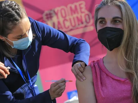 ¿A quién le corresponde vacunarse con la Dosis de Refuerzo en la semana del 18 al 22 de octubre?