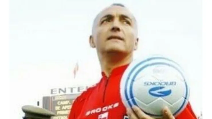 Eduardo Ponce trabaja diariamente como chofer de una aplicación de transporte de pasajeros. Foto: ADN