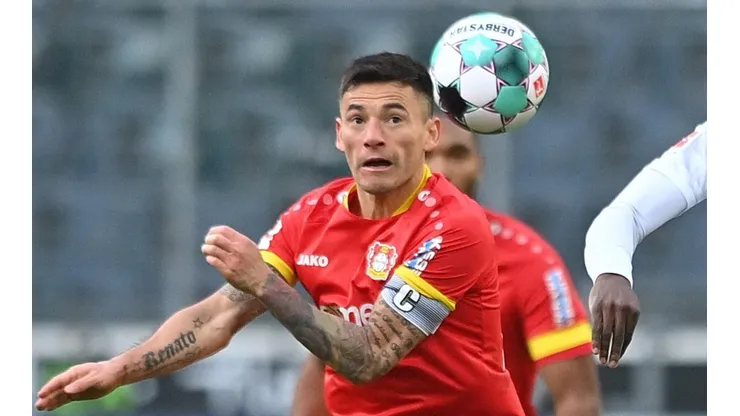 Aránguiz no estará ante el Bayern Múnich y en la Roja están alertas