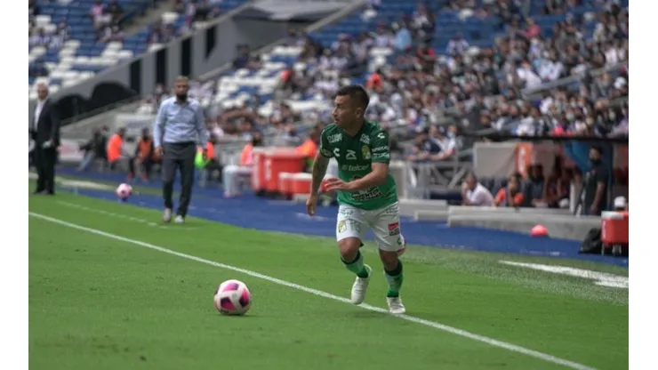 Jean Meneses tuvo un gran partido por la banda izquierda de León.