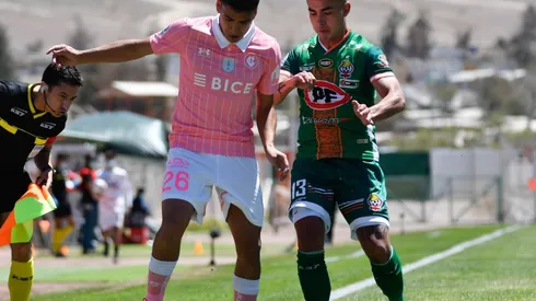 Universidad Católica sigue en la pelea por el título tras victoria ante Cobresal.