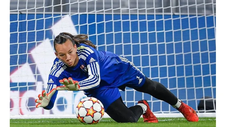 Christiane Endler sigue mostrando su importancia en el equipo frnacés.