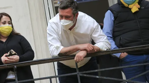 Sichel recibe millonarios aportes desde ejecutivos de empresas de gas