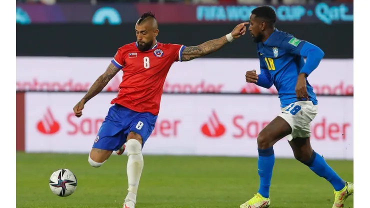 En la concentración de la Roja al "King" Vidal le llega la imagen de un particular tatuaje en su nombre.