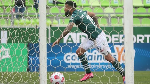 Santiago Wanderers necesita la victoria ante Everton para avanzar en el deseo de mantenerse en Primera División