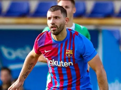 El Kun debuta con golazo: se pasa al arquero y define